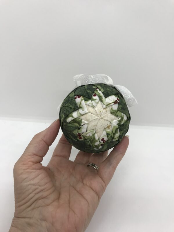 Holly & Mistletoe Basic Star Ornament
